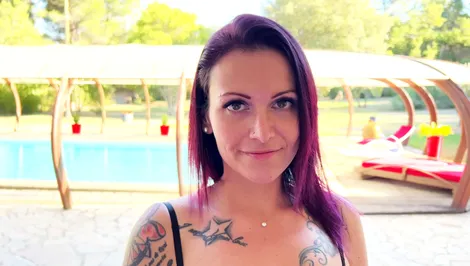 Vick, 25ans, a elle-même choisi sa partenaire de jeu… - Sperm game